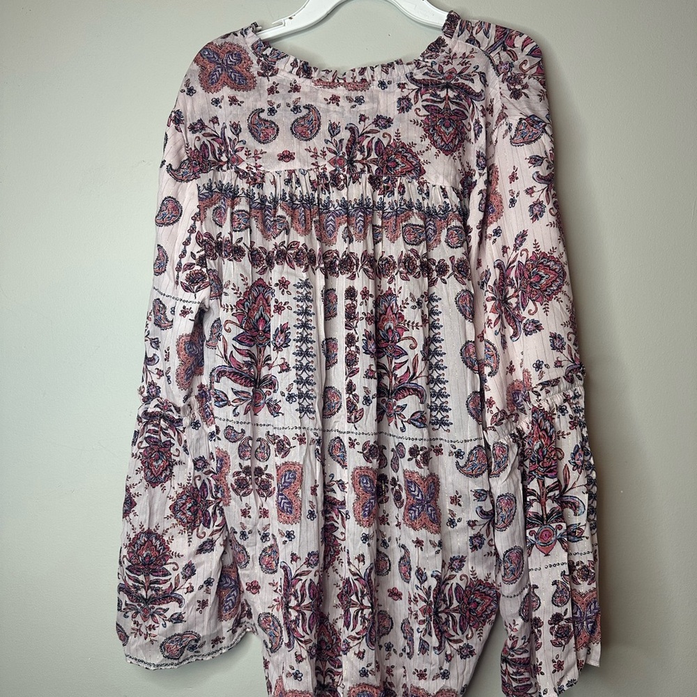 Lovestitch NWT Women's Purple Bell Sleeve Paisley Print High Low Top Sz S - Picture 8 of 9